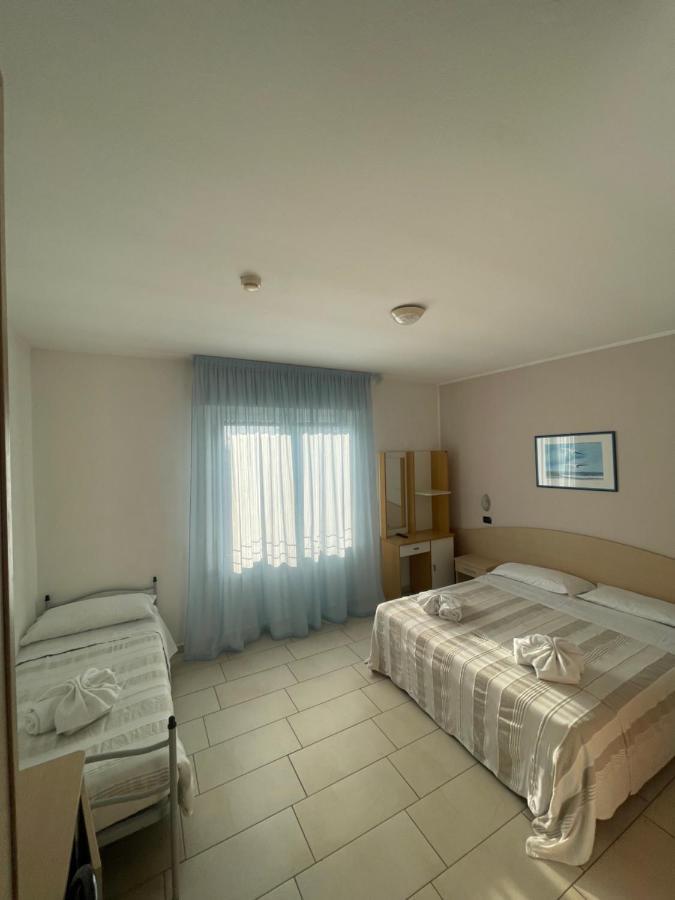Hotel Marilonda Rimini Exterior photo